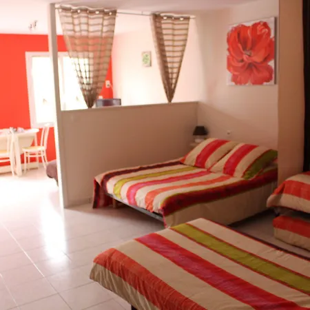 La Libaudiere Hebergements Insolites Et D Hotes 3* Pouzauges