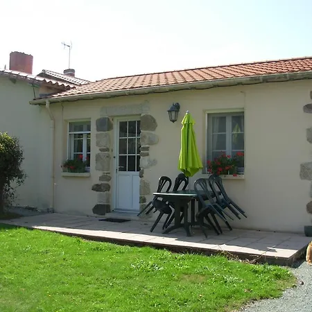 Frühstückspension La Libaudiere Hebergements Insolites Et D Hotes 3*